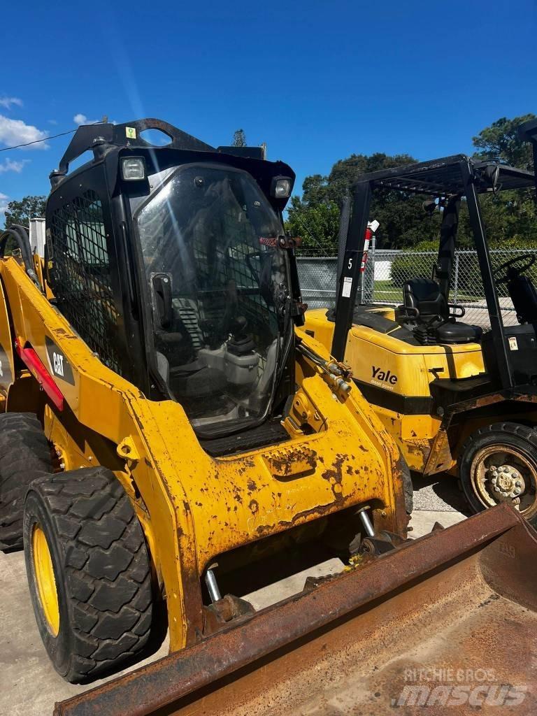 CAT 246C Chargeuse compacte
