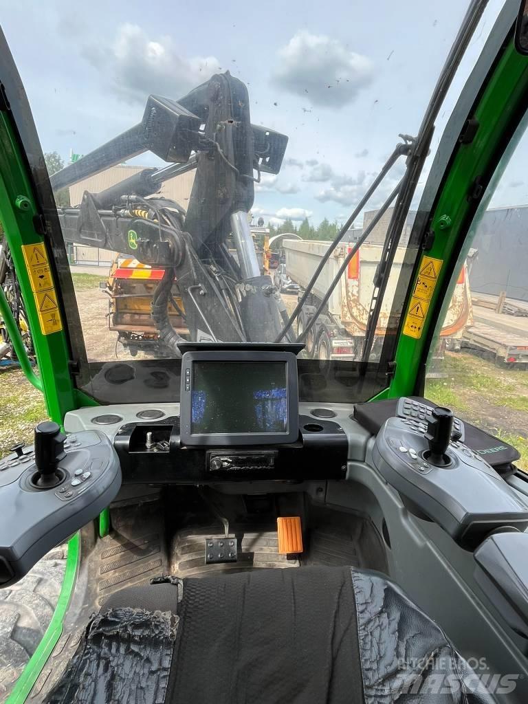 John Deere 1070E Abatteuse