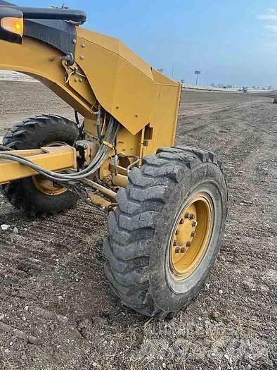 CAT 140M2 Niveleuse