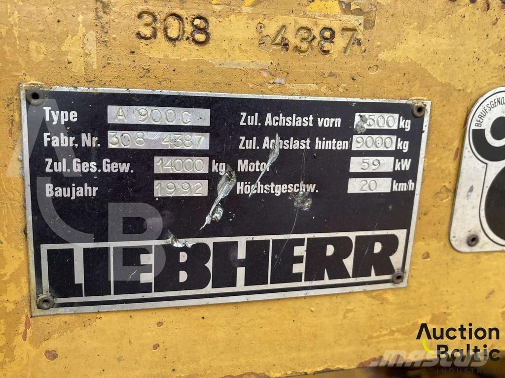 Liebherr A 900 C Pelle sur pneus
