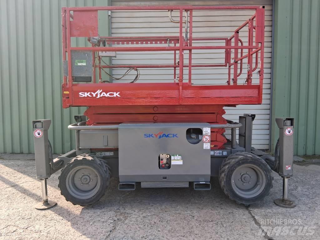 SkyJack SJ 6832 RT Nacelle ciseaux
