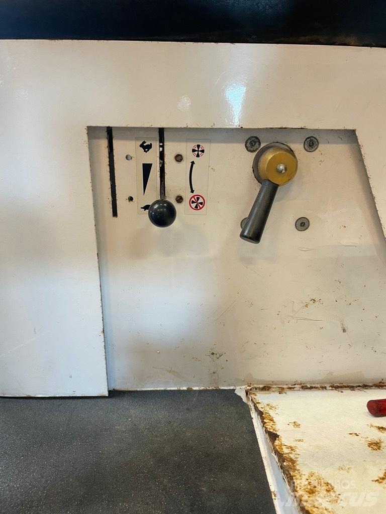 MAD VAC 101D Station de triage