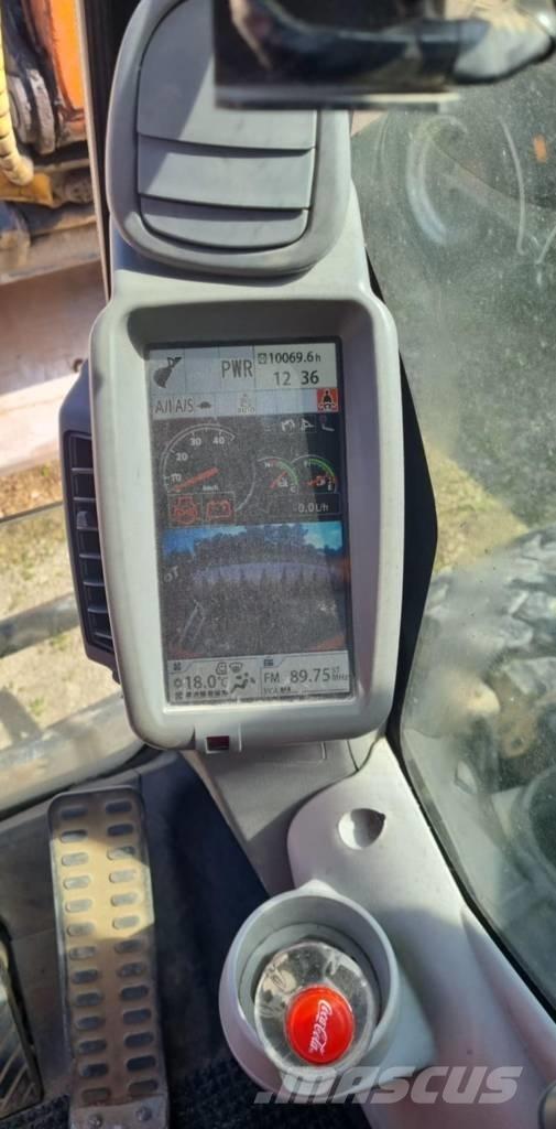 Hitachi ZX140W-5B Pelle sur pneus