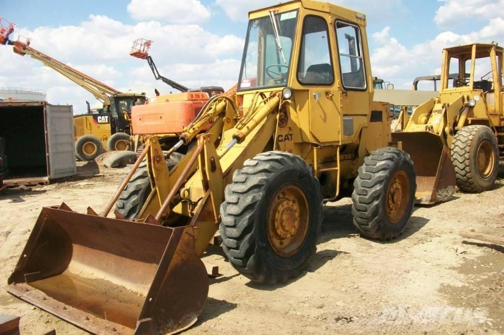 CAT 910 Chargeuse sur pneus
