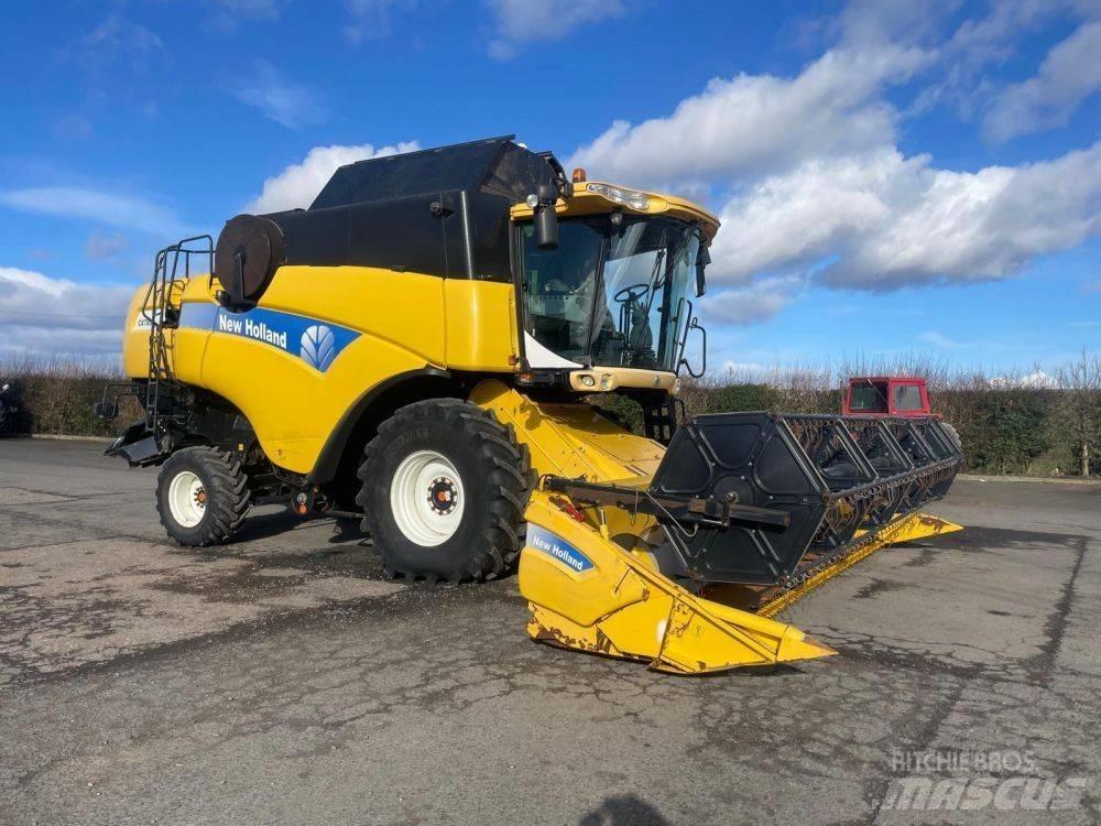 New Holland CX 780 Moissonneuse batteuse