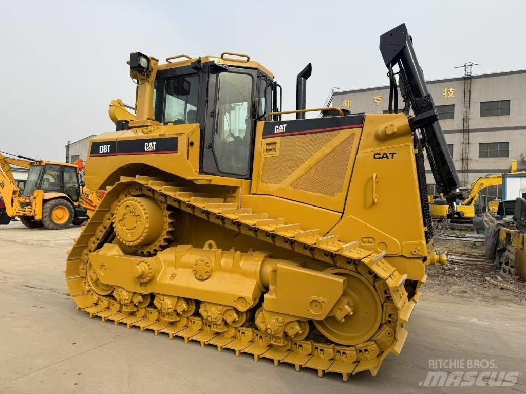 CAT D 8 T Bouteurs sur chenilles