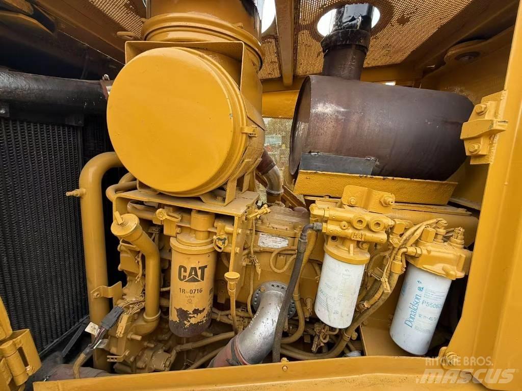 CAT D 8 T Bouteurs sur chenilles