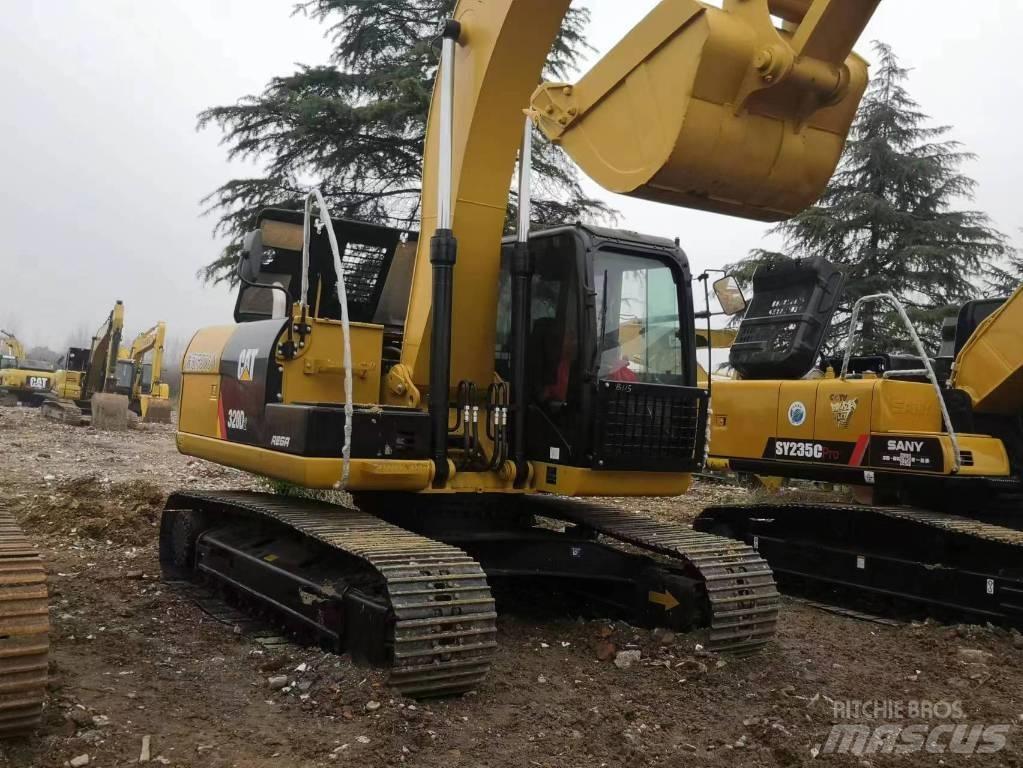 CAT 320 D Pelle sur chenilles