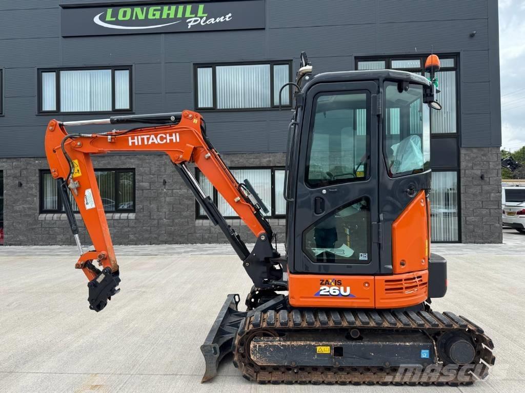 Hitachi ZX 26 U-6CLR Mini pelle < 7t