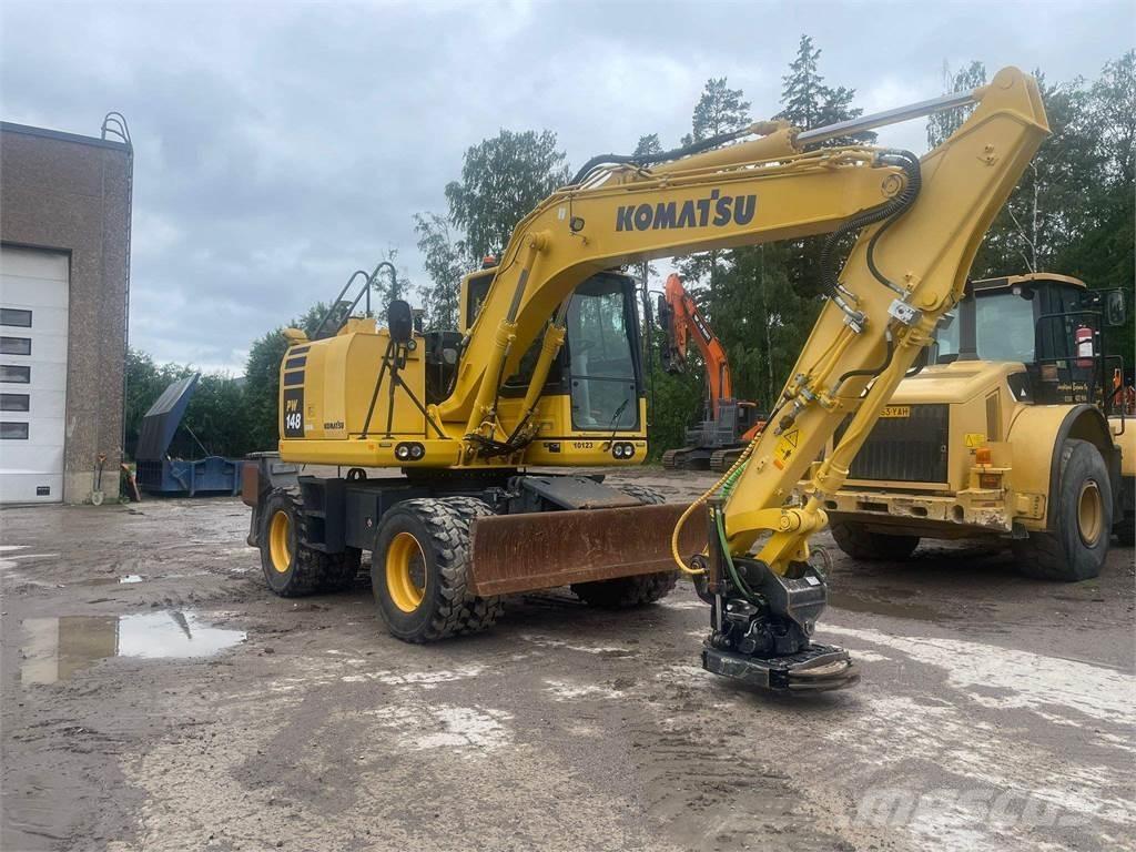 Komatsu PW148-10 Pelle sur pneus