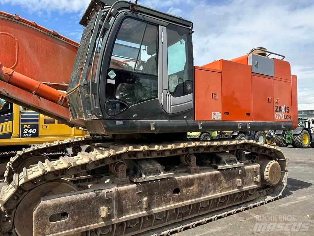 Hitachi ZX670CH-3 Pelle sur chenilles