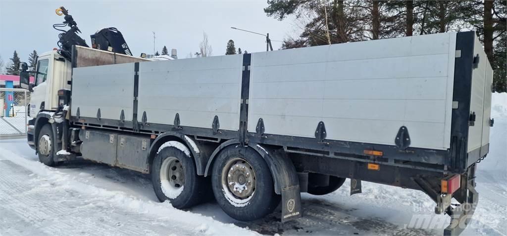 Scania P380 Camion plateau ridelle avec grue