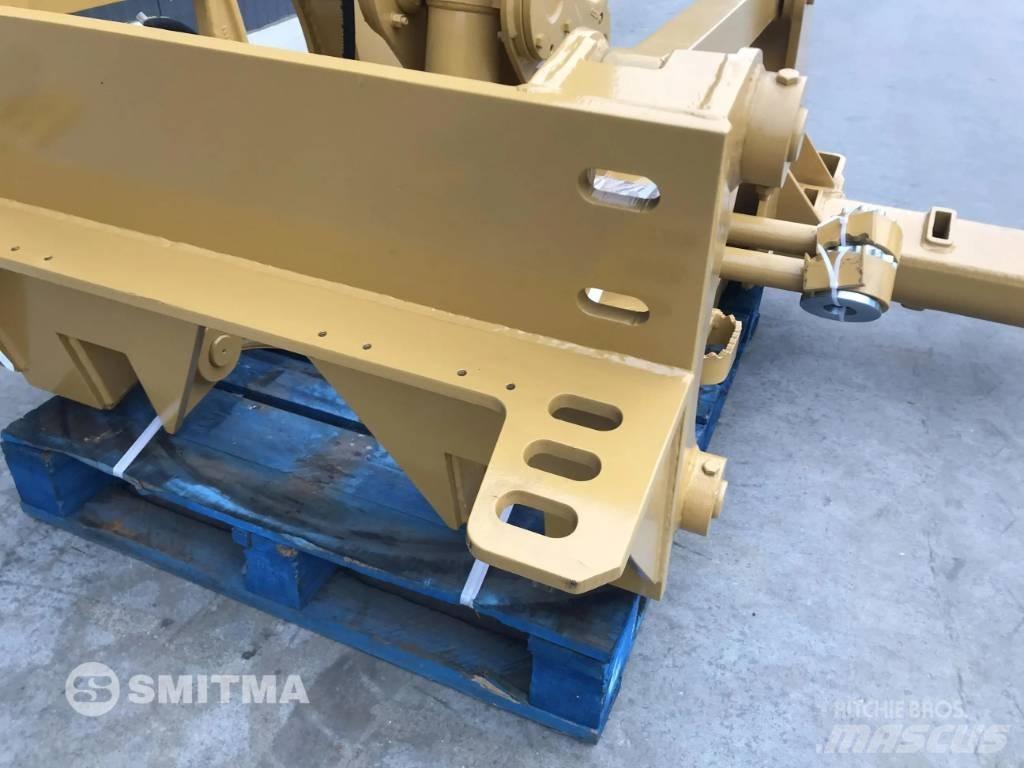 CAT 140K Scarificateur