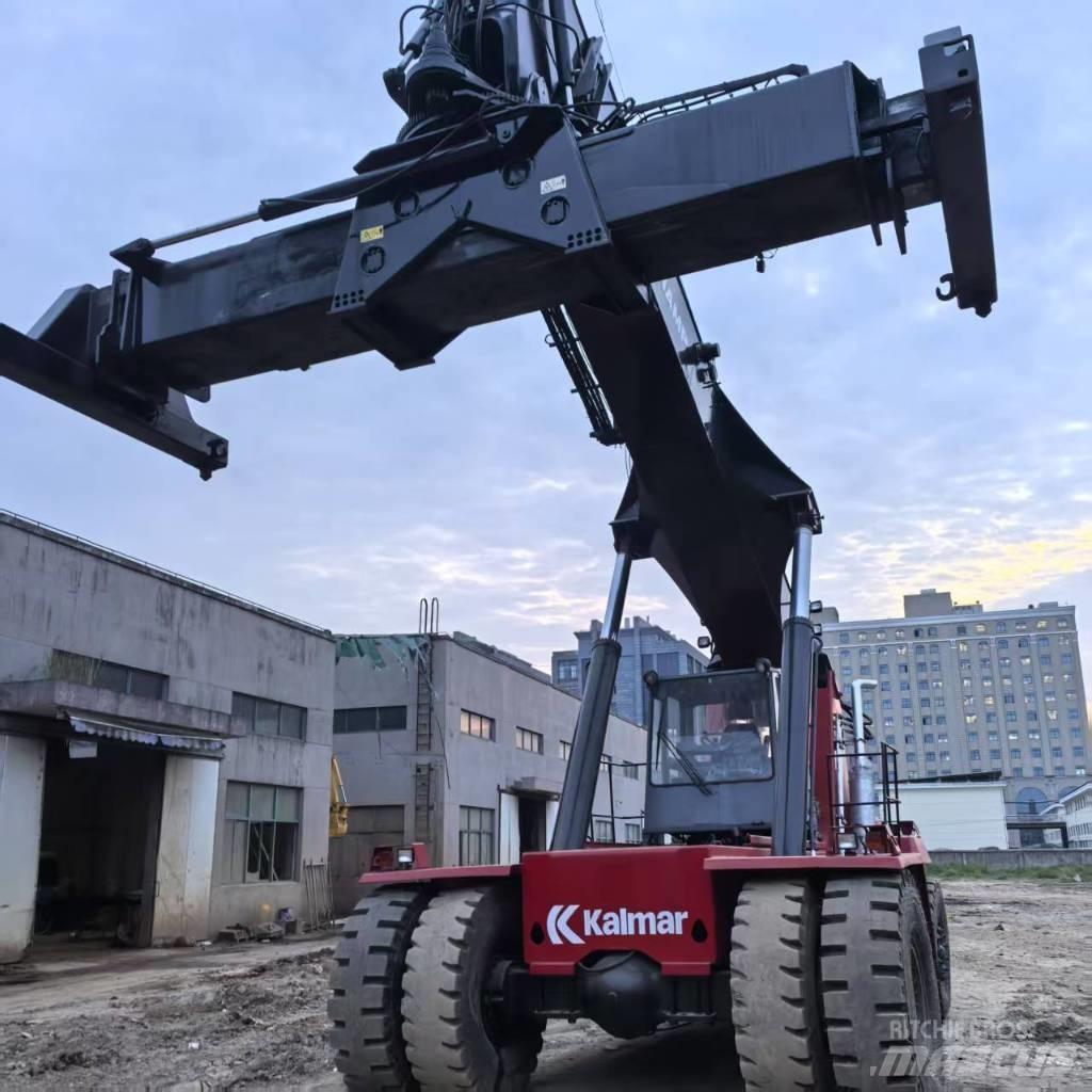 Kalmar DRF 450 Reachstackers