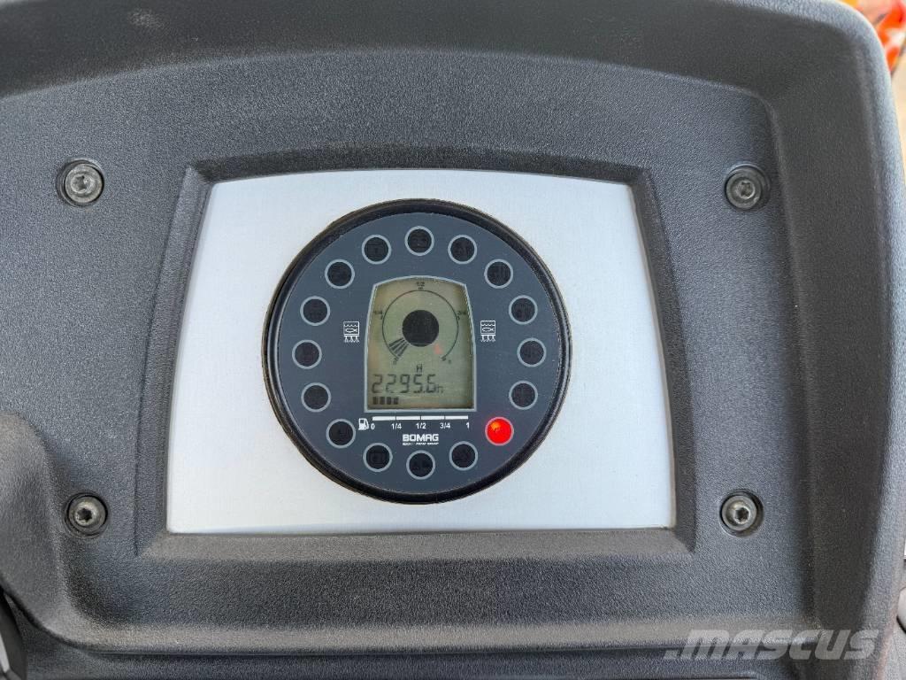 Bomag BW 154 AP-4 Rouleaux tandem