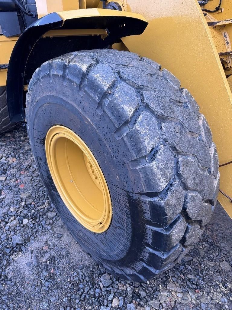 CAT 930 M Chargeuse sur pneus