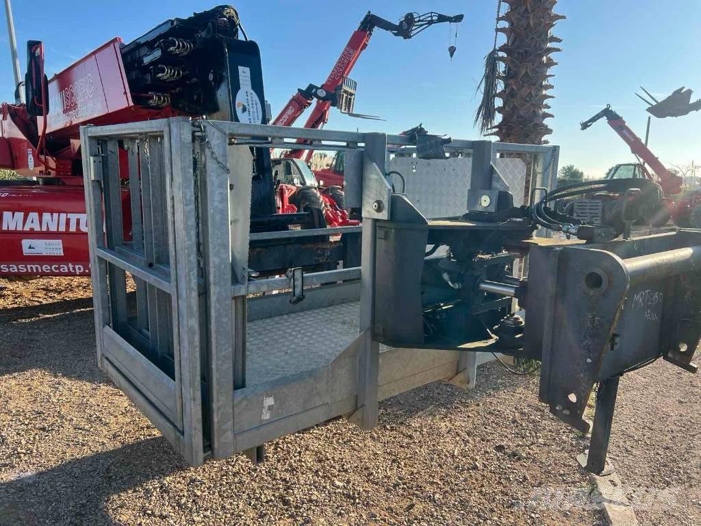 Manitou MRT 2150 Chariot télescopique