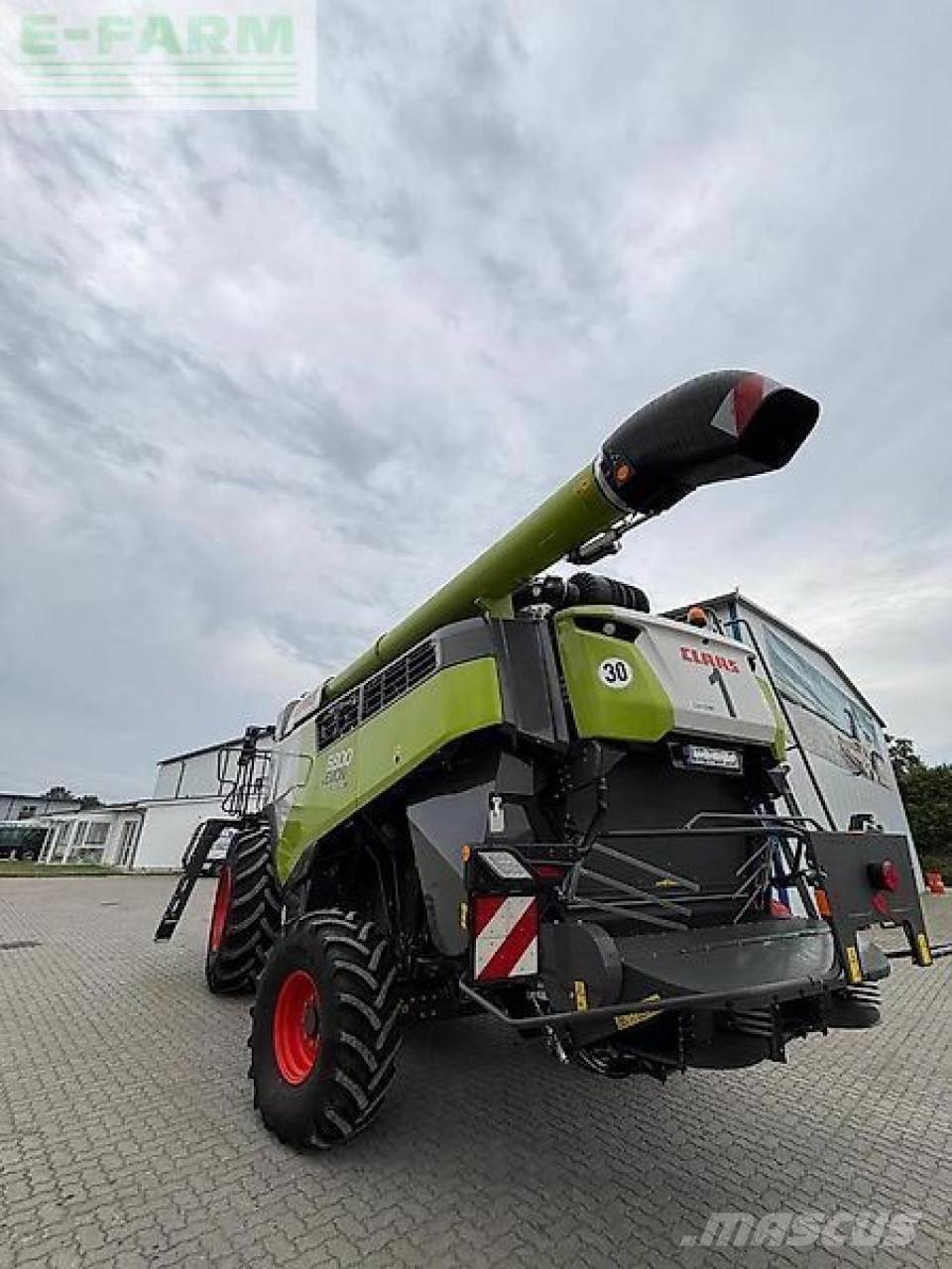 CLAAS lexion 6800 Moissonneuse batteuse