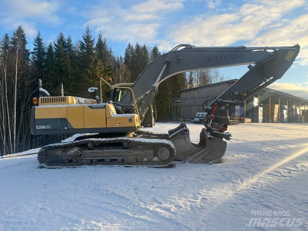 Volvo EC 250 D L Pelle sur chenilles