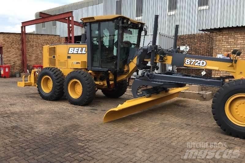 Bell 872D Niveleuse