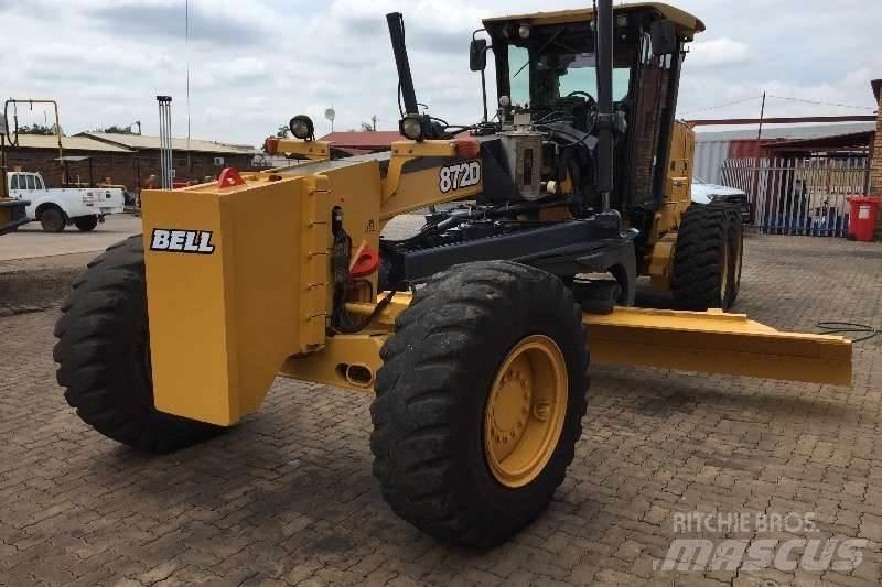 Bell 872D Niveleuse