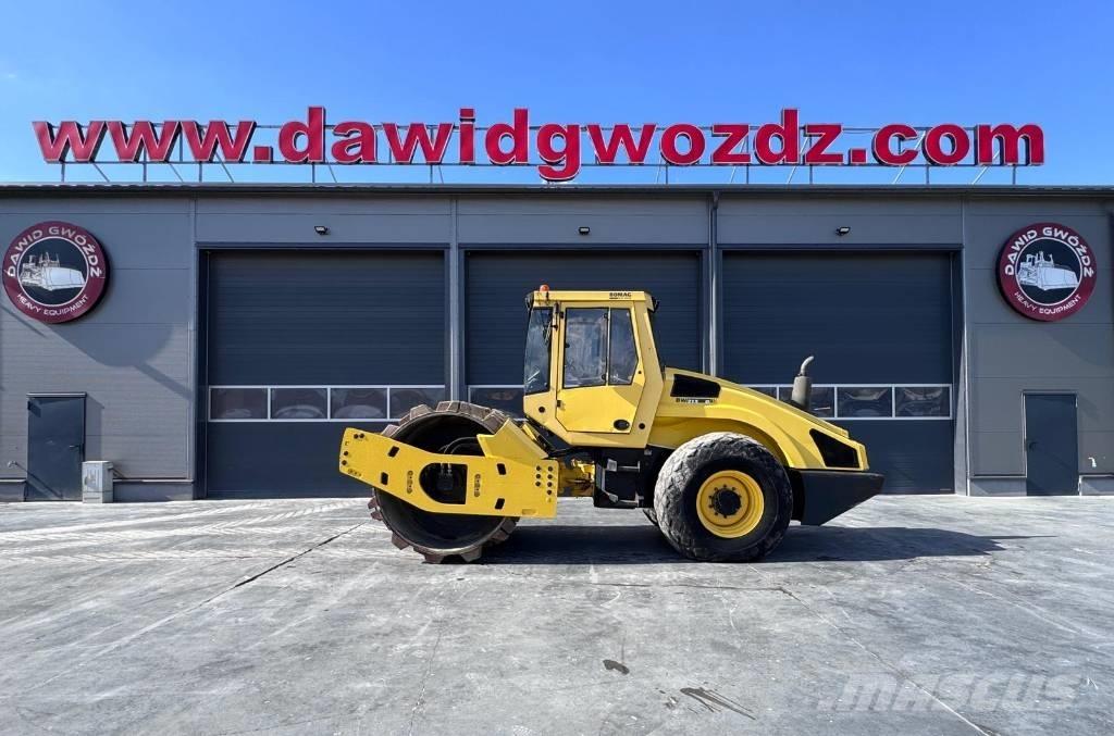 Bomag BW 213 D-4 Rouleaux monocylindre