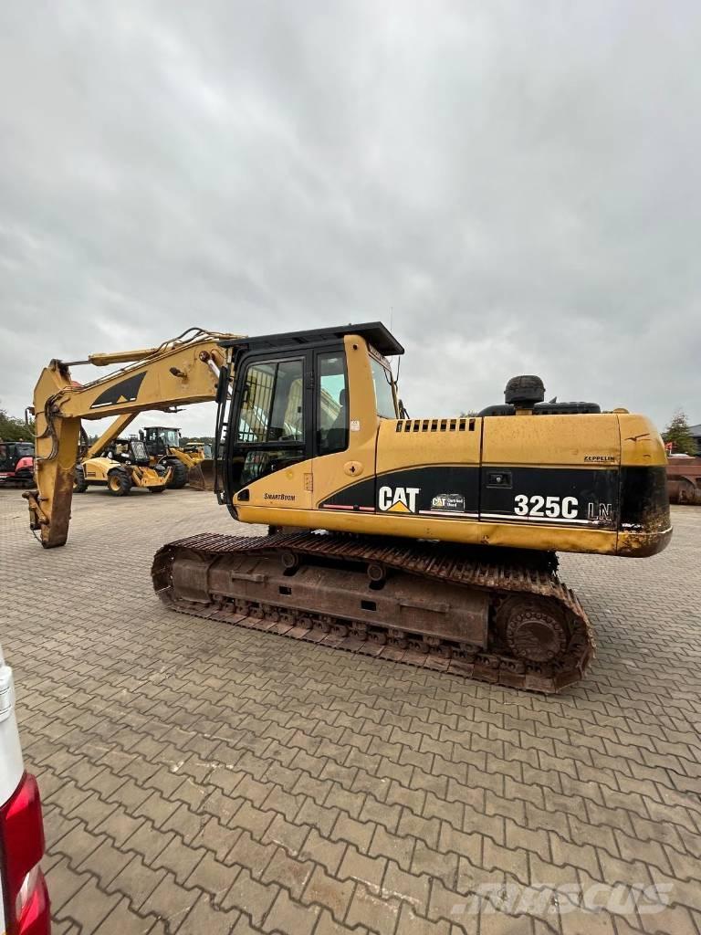 CAT 325 C LN Pelle sur chenilles