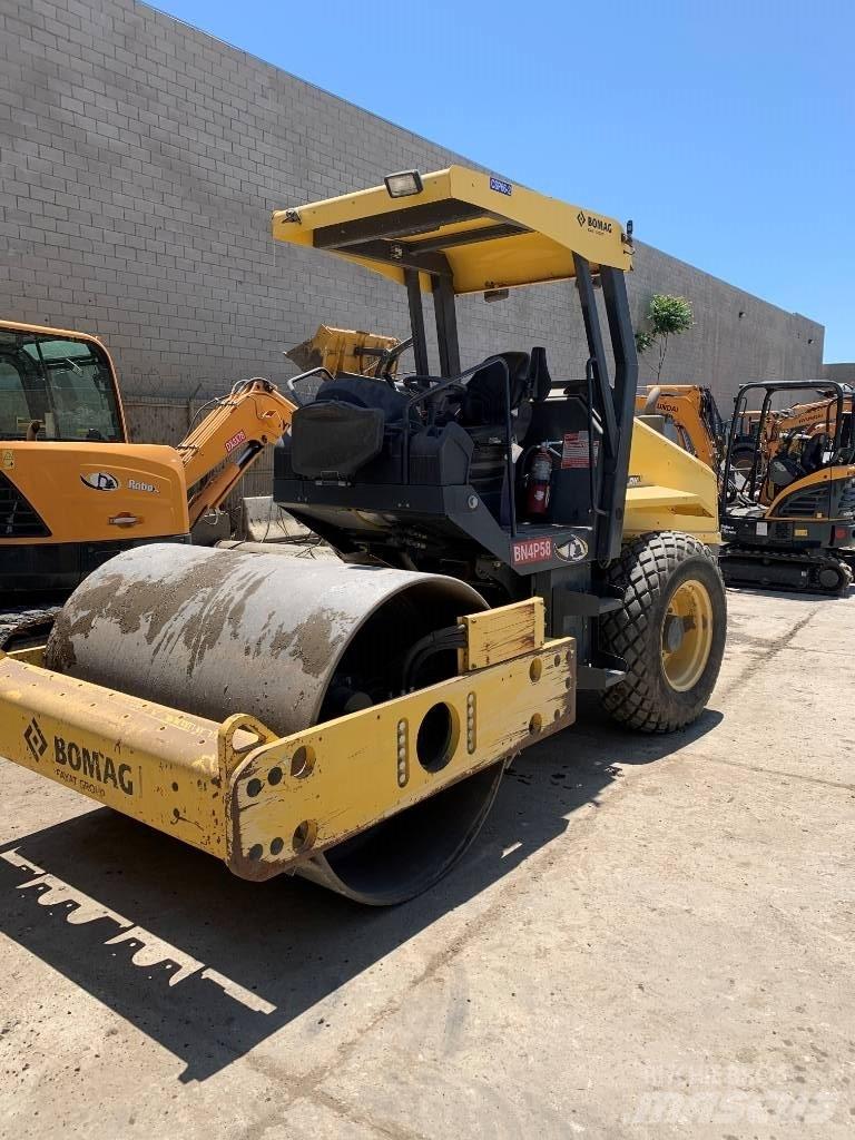 Bomag BW 177DH-50 Rouleaux monocylindre