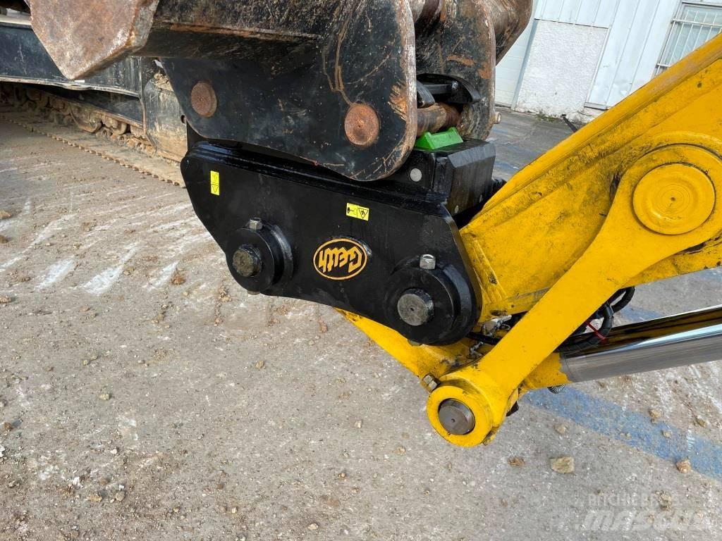 Komatsu PC240LC-11E0 Pelle sur chenilles