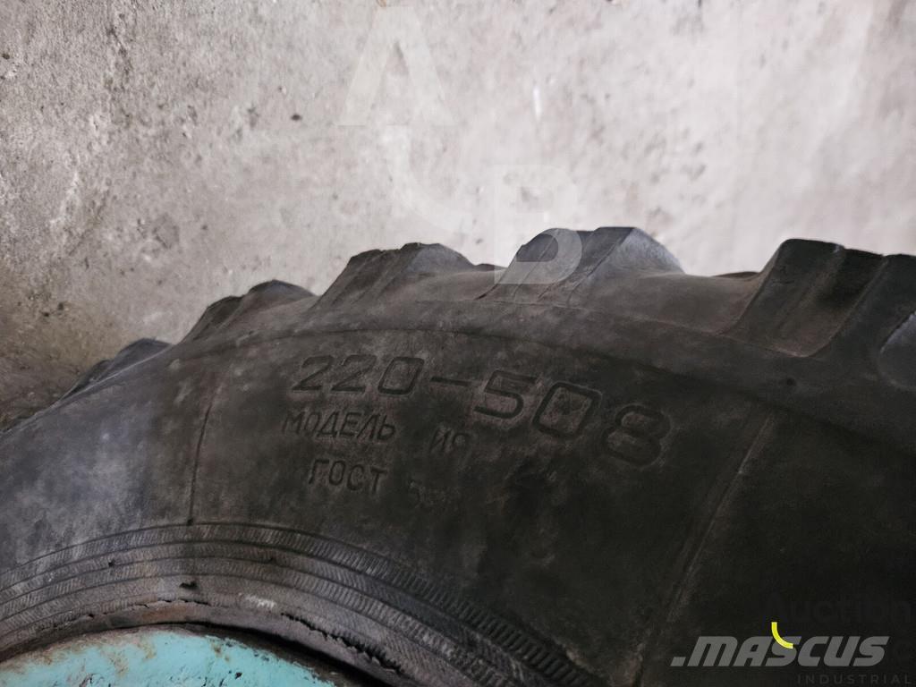 Belarus MTZ 80L Tracteur