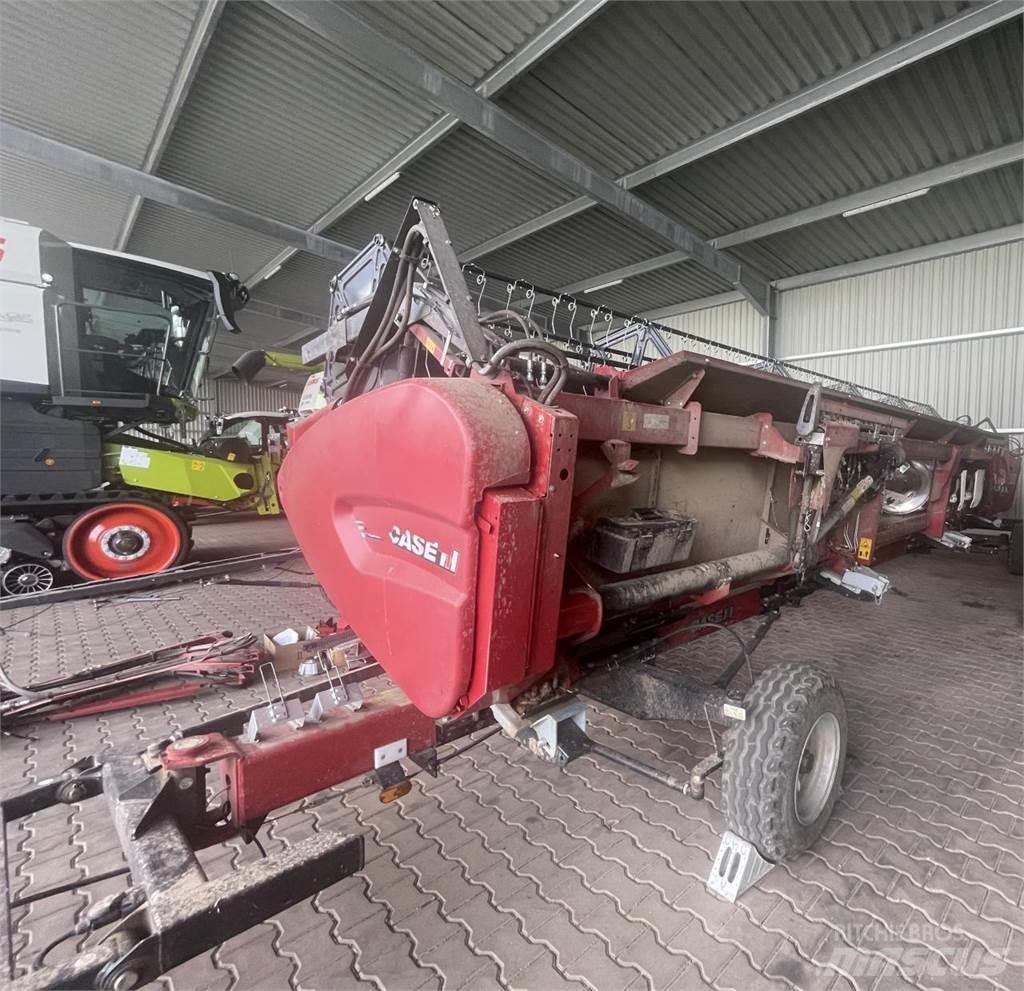 Case IH 8250 ASF Moissonneuse batteuse