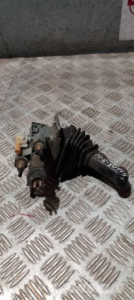 Scania S 94   1324425 Cabines