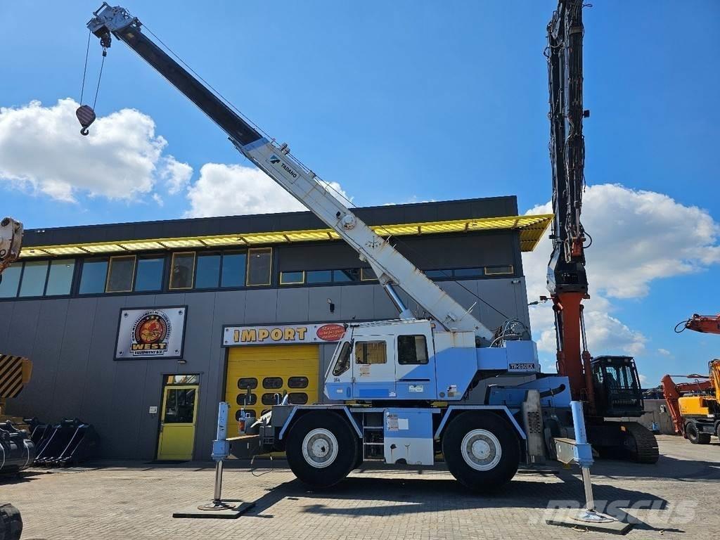 Tadano TR250E Grues tout terrain