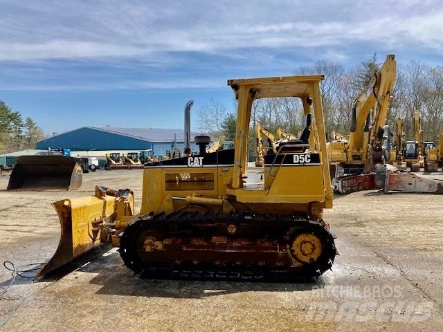 CAT D 5 C Bouteurs sur chenilles