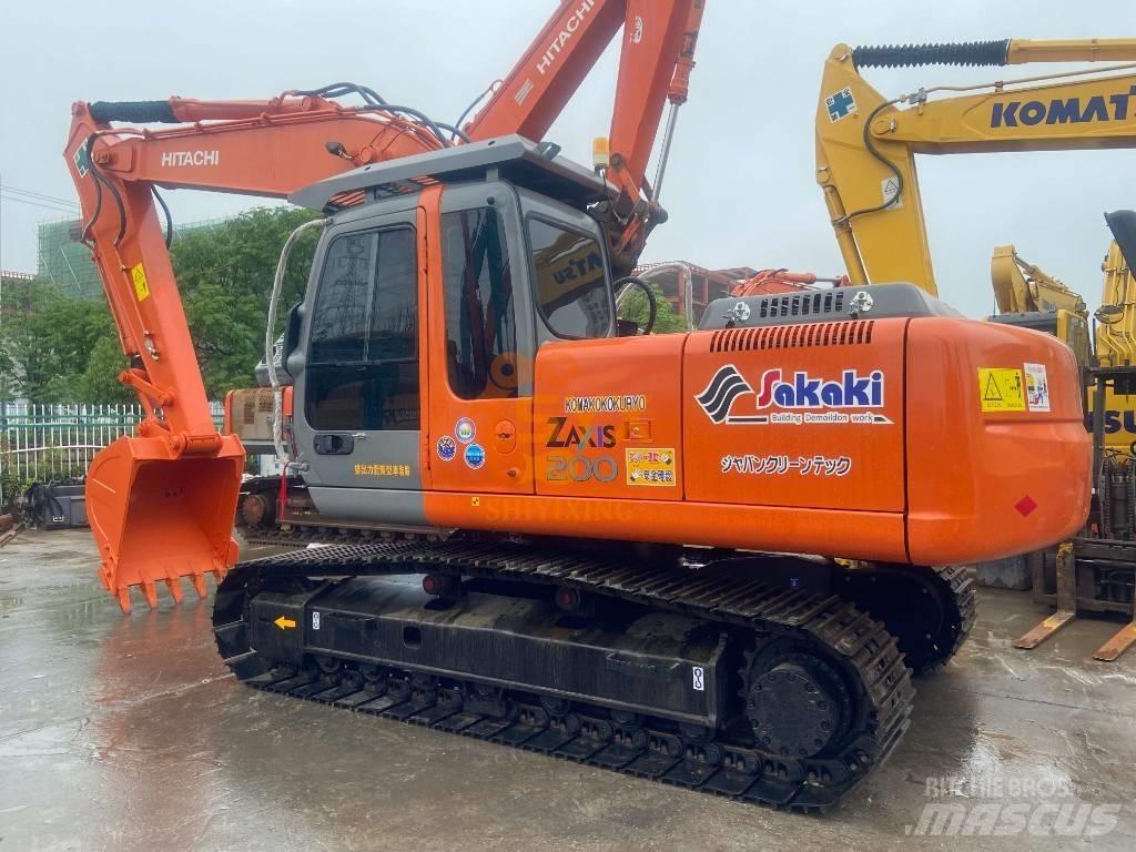 Hitachi ZX 200 Pelle sur chenilles