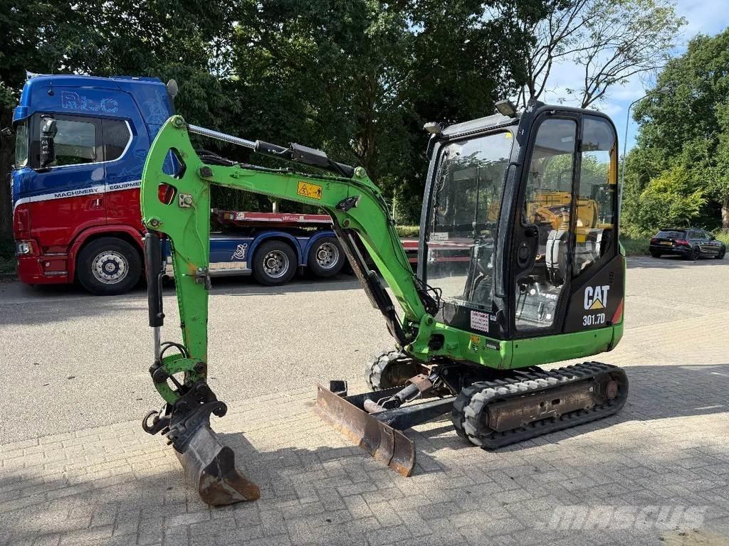 CAT 301.7D Mini pelle < 7t