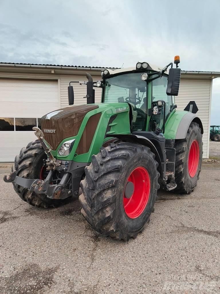 Fendt 828 Vario Tracteur