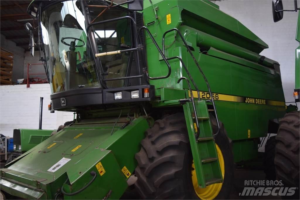 John Deere 2066 Moissonneuse batteuse