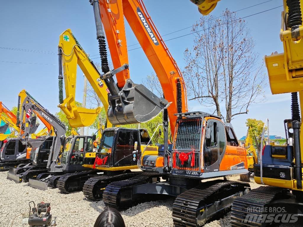 Doosan 225 LC Pelle sur chenilles