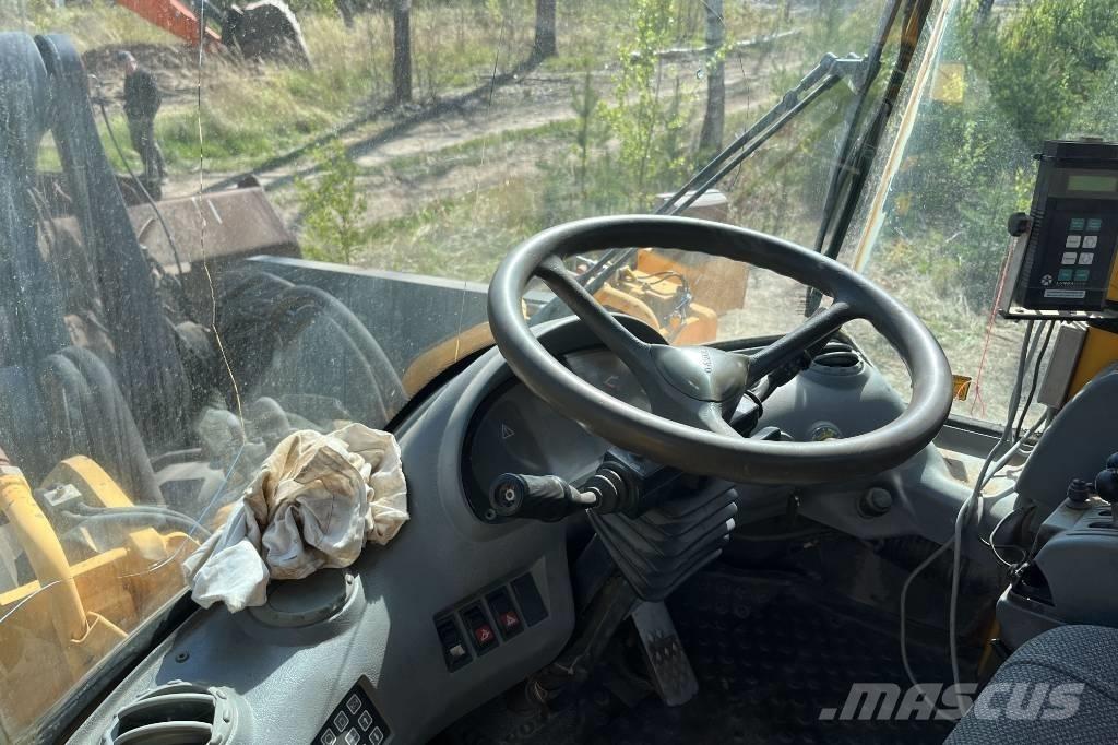 Volvo L 220 Chargeuse sur pneus