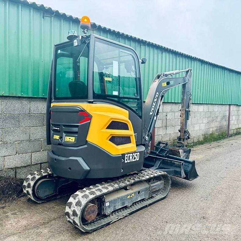 Volvo ECR25D Mini pelle < 7t