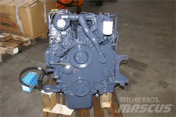 Komatsu S6D102E Moteur
