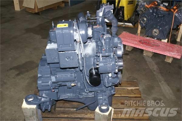 Komatsu S6D102E Moteur