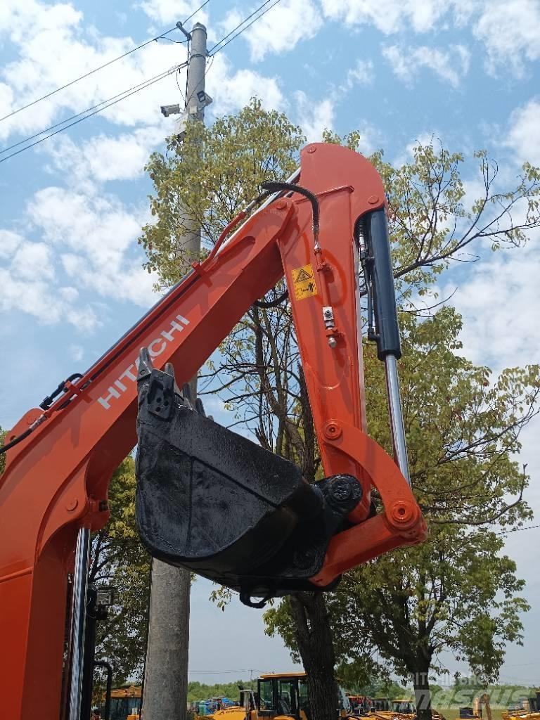 Hitachi 55 Mini pelle < 7t