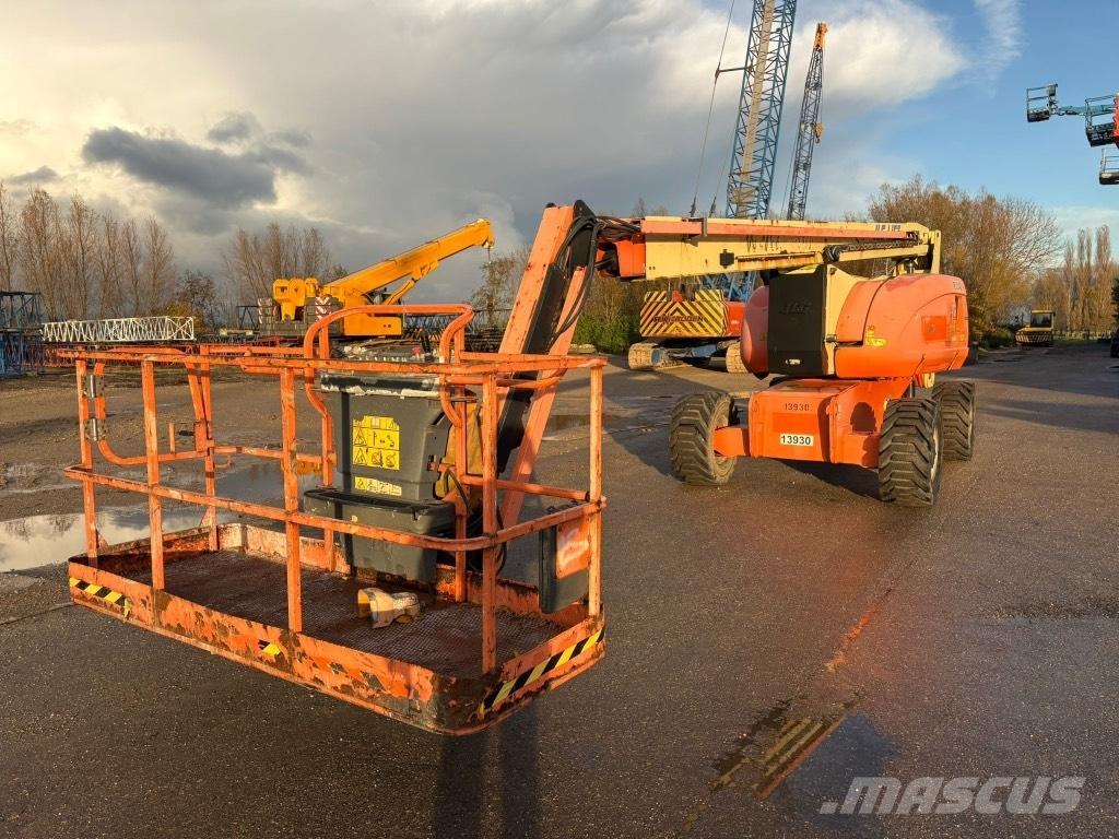 JLG 800 AJ Nacelles articulées