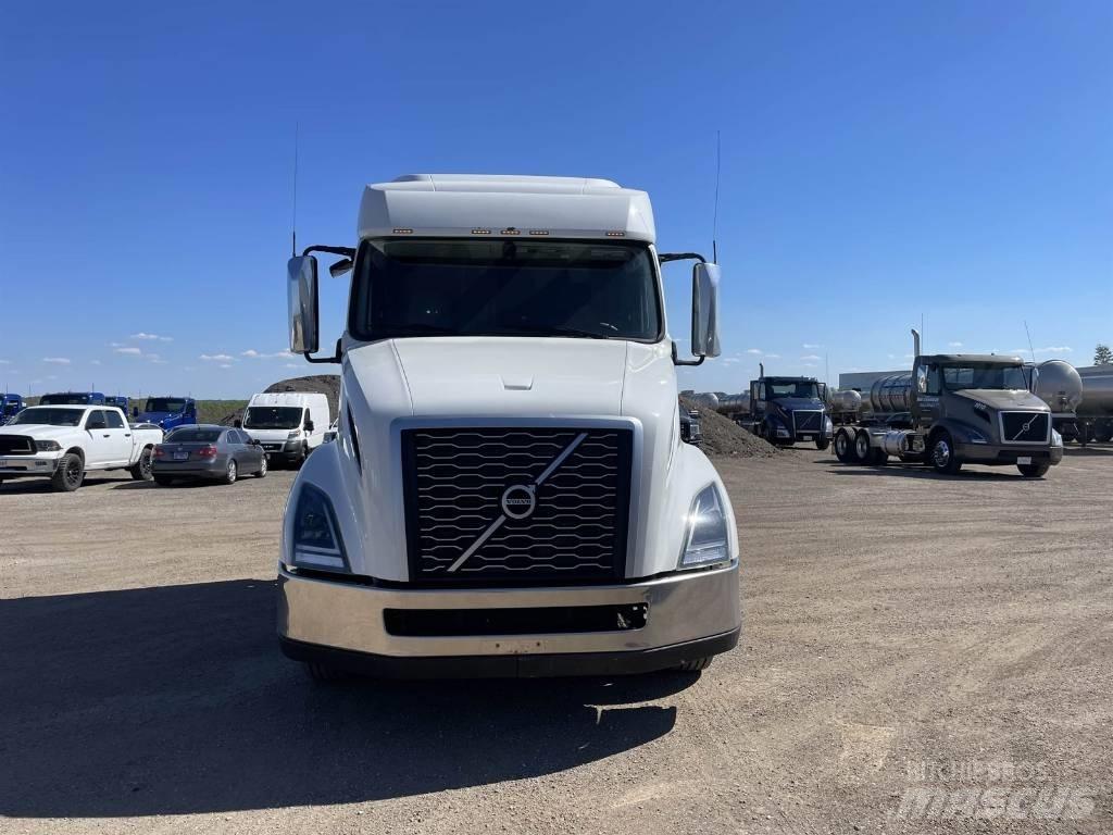 Volvo VNL 740 Tracteur routier