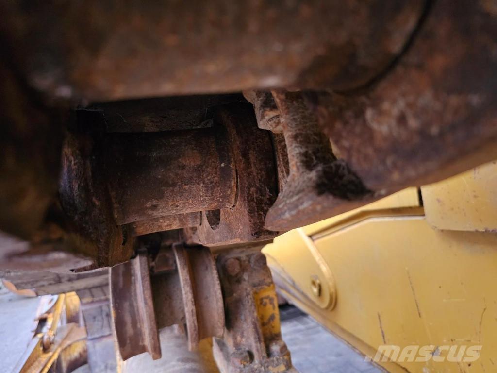 CAT D6T Bouteurs sur chenilles
