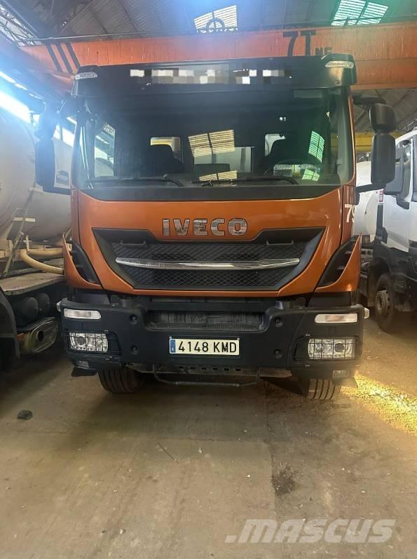 Iveco Hormigonera Pompe à béton