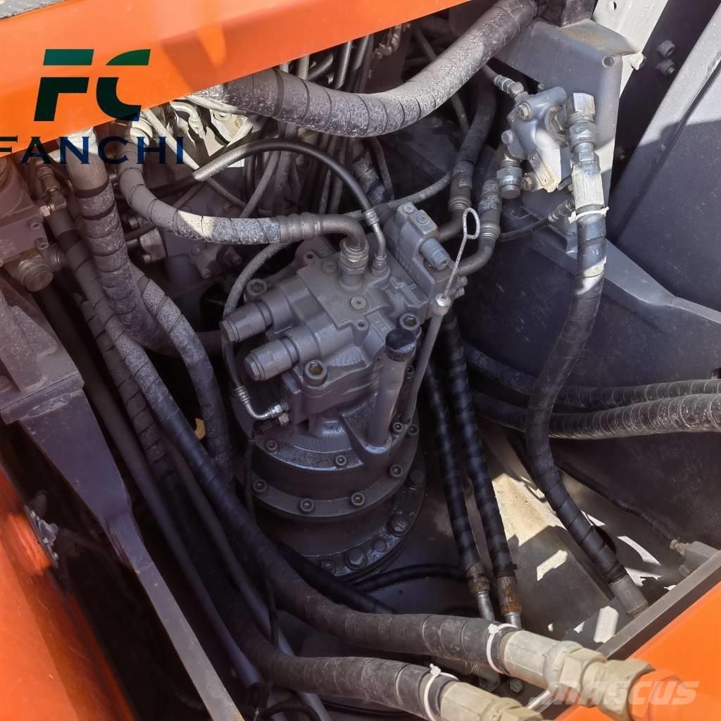 Hitachi ZX 200 Pelle sur chenilles