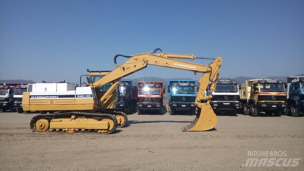 International 640 HD Pelle sur chenilles